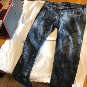 Washed color jeans size medium (Junior).